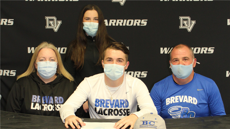 Senior midfielder Finnegan McCormack signed with Brevard College – Division III